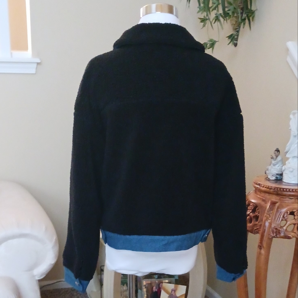 Jolie & Joy Black Teddy/Denim Cropped Jacket Small NWT - Picture 3 of 11